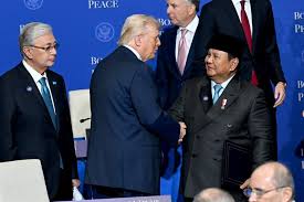 Usai Bertemu Trump di AS, Prabowo Lanjut ke Inggris Prabowo mengunjungi London setelah lawatan dari Washinton.